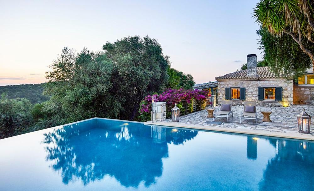 Villa Ioli- Beachfront Luxury Residence Igoemenitsa Buitenkant foto