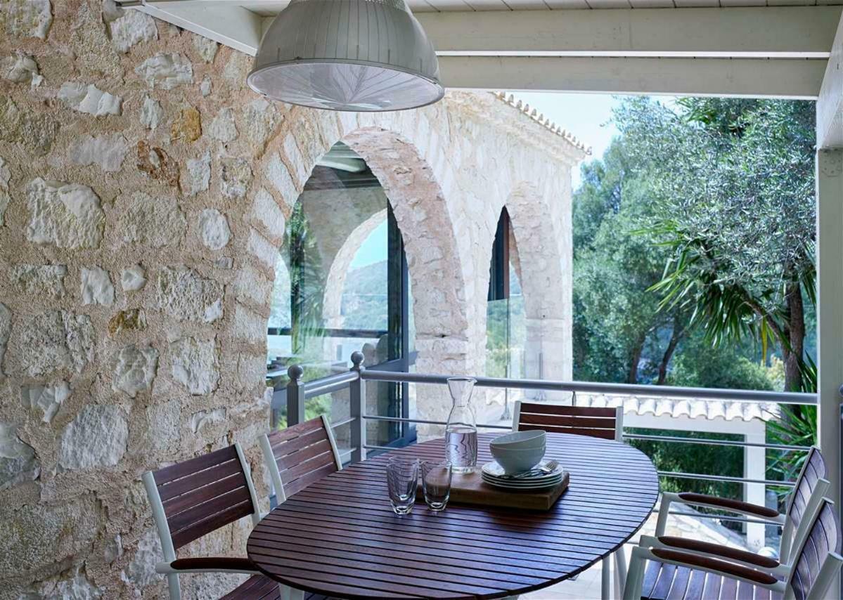Villa Ioli- Beachfront Luxury Residence Igoemenitsa Buitenkant foto